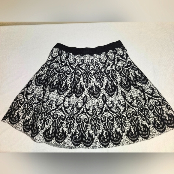 Flared sweater miniskirt from  Cynthia Rowley - Picture 3 of 8